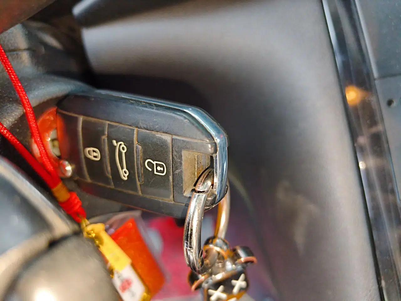 Peugeot 3008 2013 2.0L Automatic Trend Edition — миниатюра 9