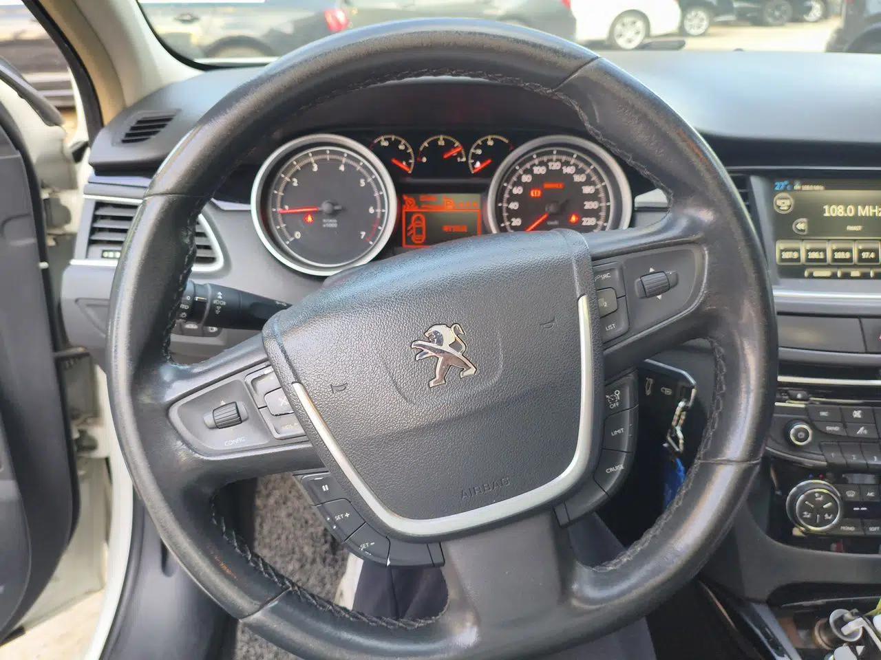Peugeot 508 2012 2.0L Automatic Smart Enjoyment Version — миниатюра 11