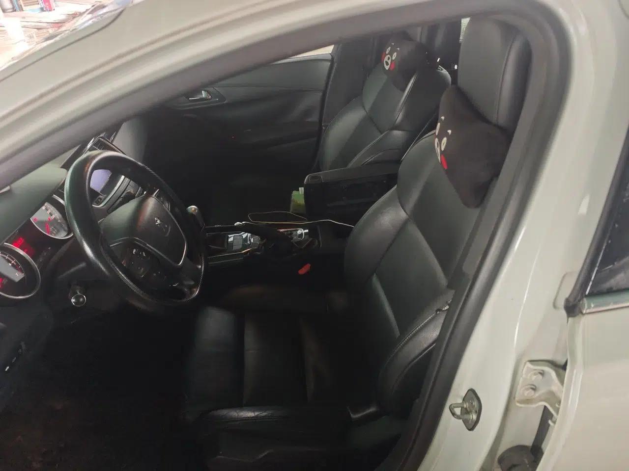 Peugeot 508 2012 2.3L Automatic Smart Edition — миниатюра 16