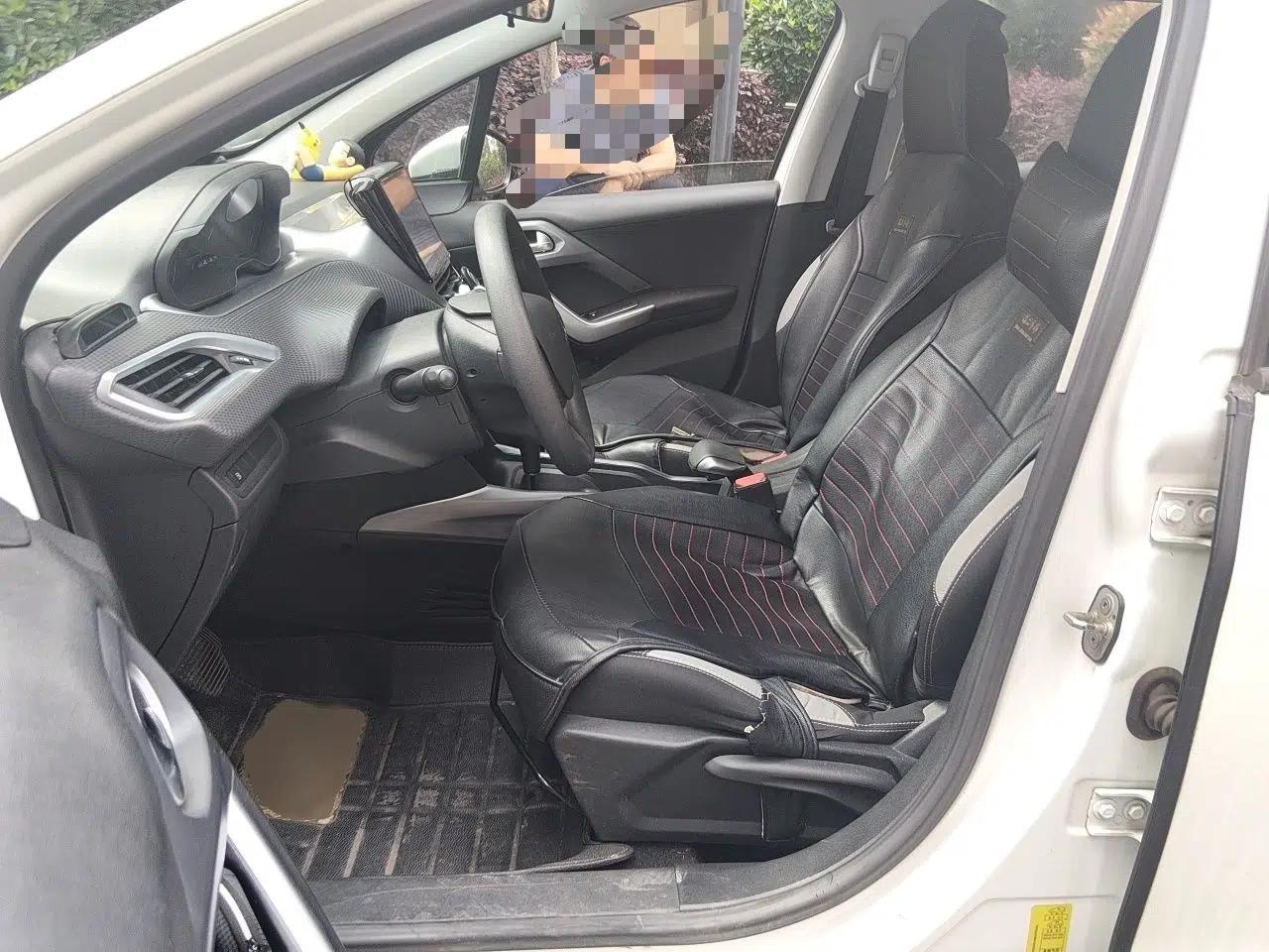 Peugeot 2008 2014 1.6L Automatic Trend Edition — миниатюра 14