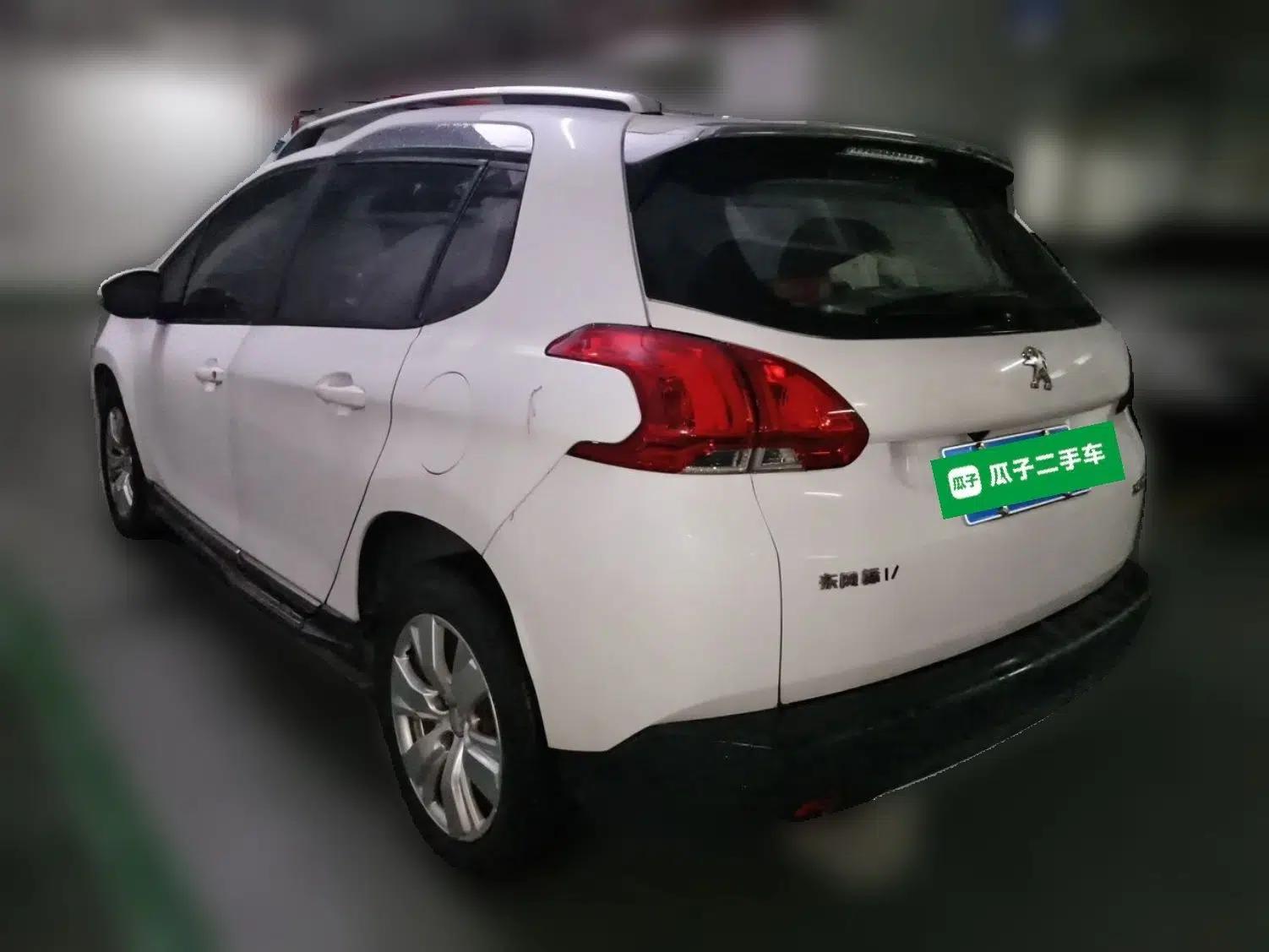 Peugeot 2008 2014 1.6L Automatic Fashion Edition — миниатюра 4