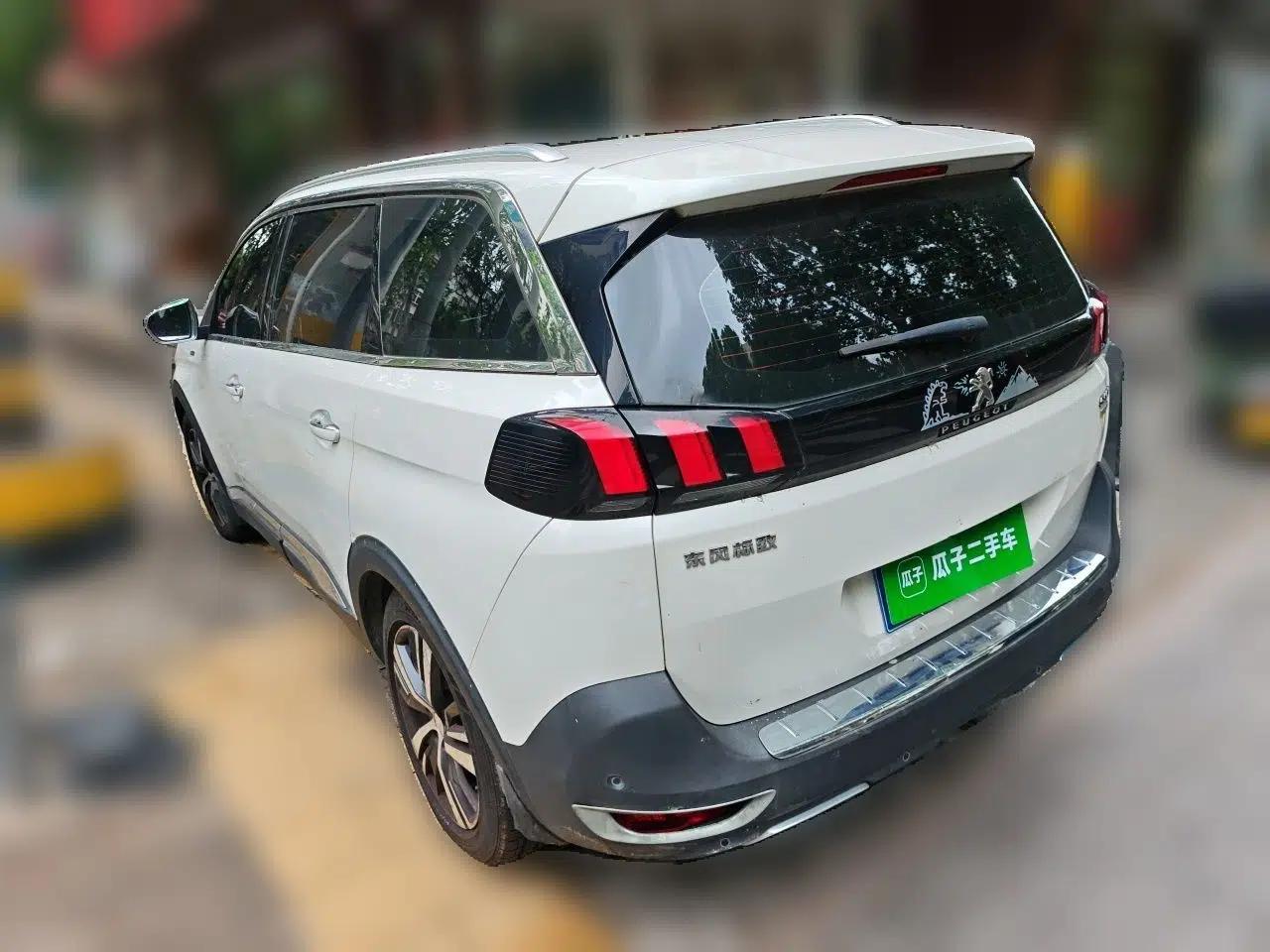 Peugeot 5008 2017 350THP 7-Seater Elite Edition — миниатюра 4