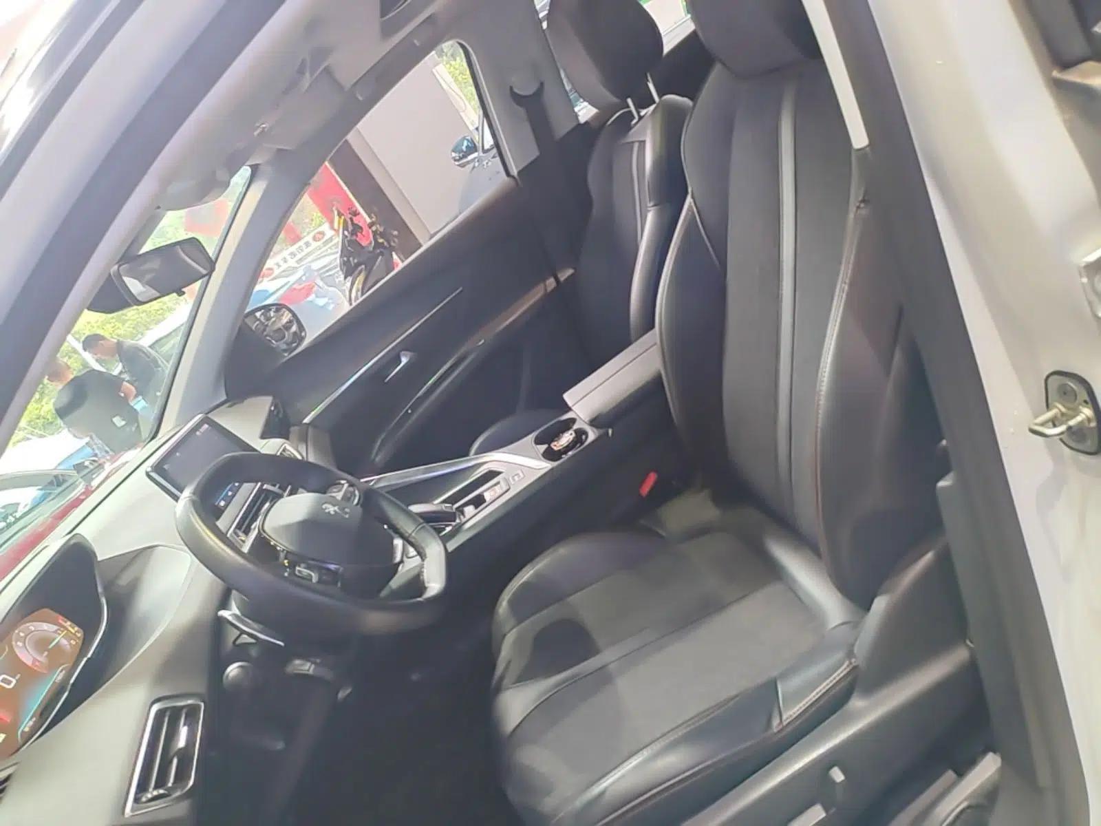 Peugeot 5008 2017 380THP 7-Seater Elite Edition — миниатюра 18