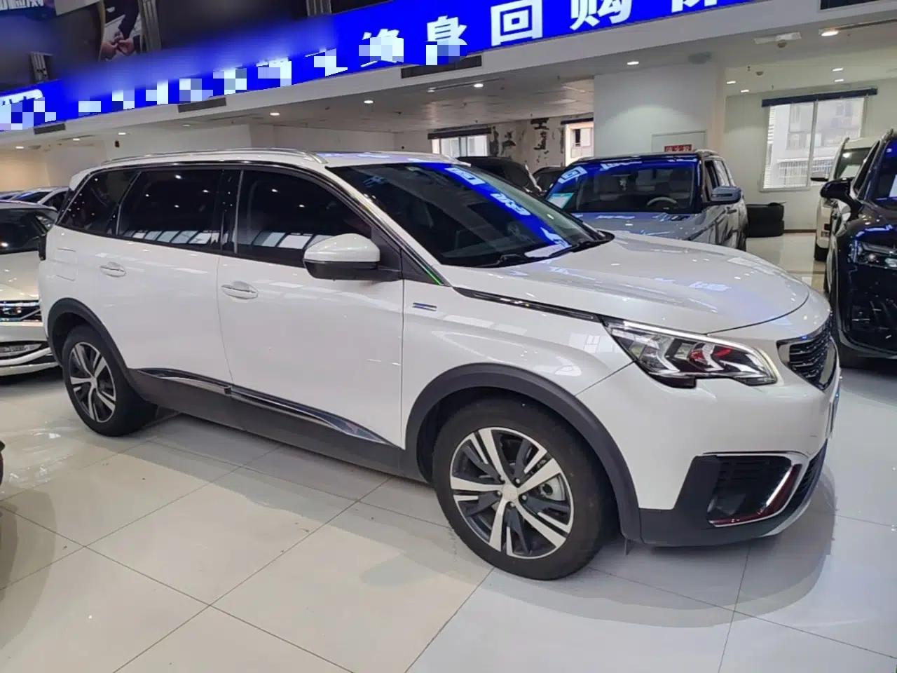 Peugeot 5008 2017 380THP 7-Seater Elite Edition — миниатюра 3