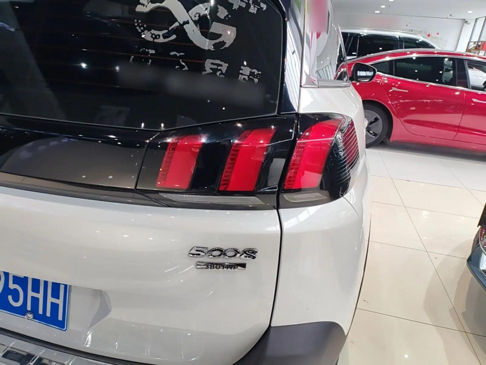 Peugeot 5008 2017 380THP 7-Seater Elite Edition — миниатюра 7