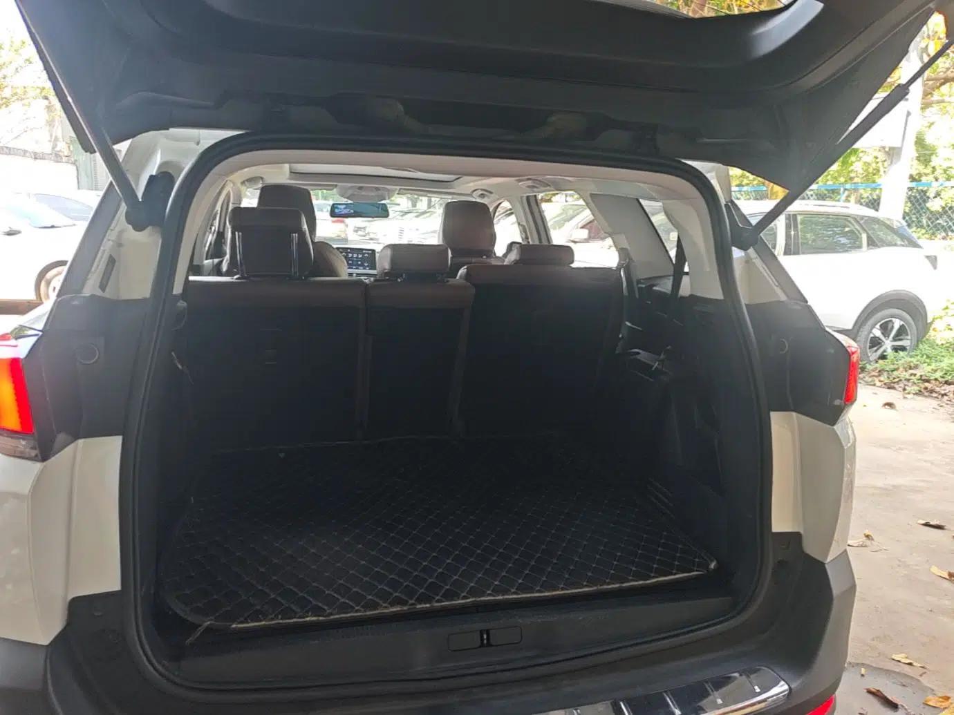 Peugeot 5008 2017 380THP 7-Seater Elite Edition — миниатюра 22