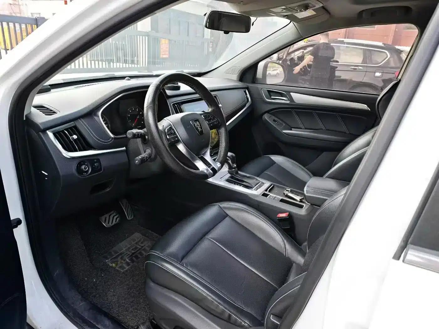 Roewe RX5 2016 20T Two-Wheel Drive Automatic Internet Smart Edition — миниатюра 4