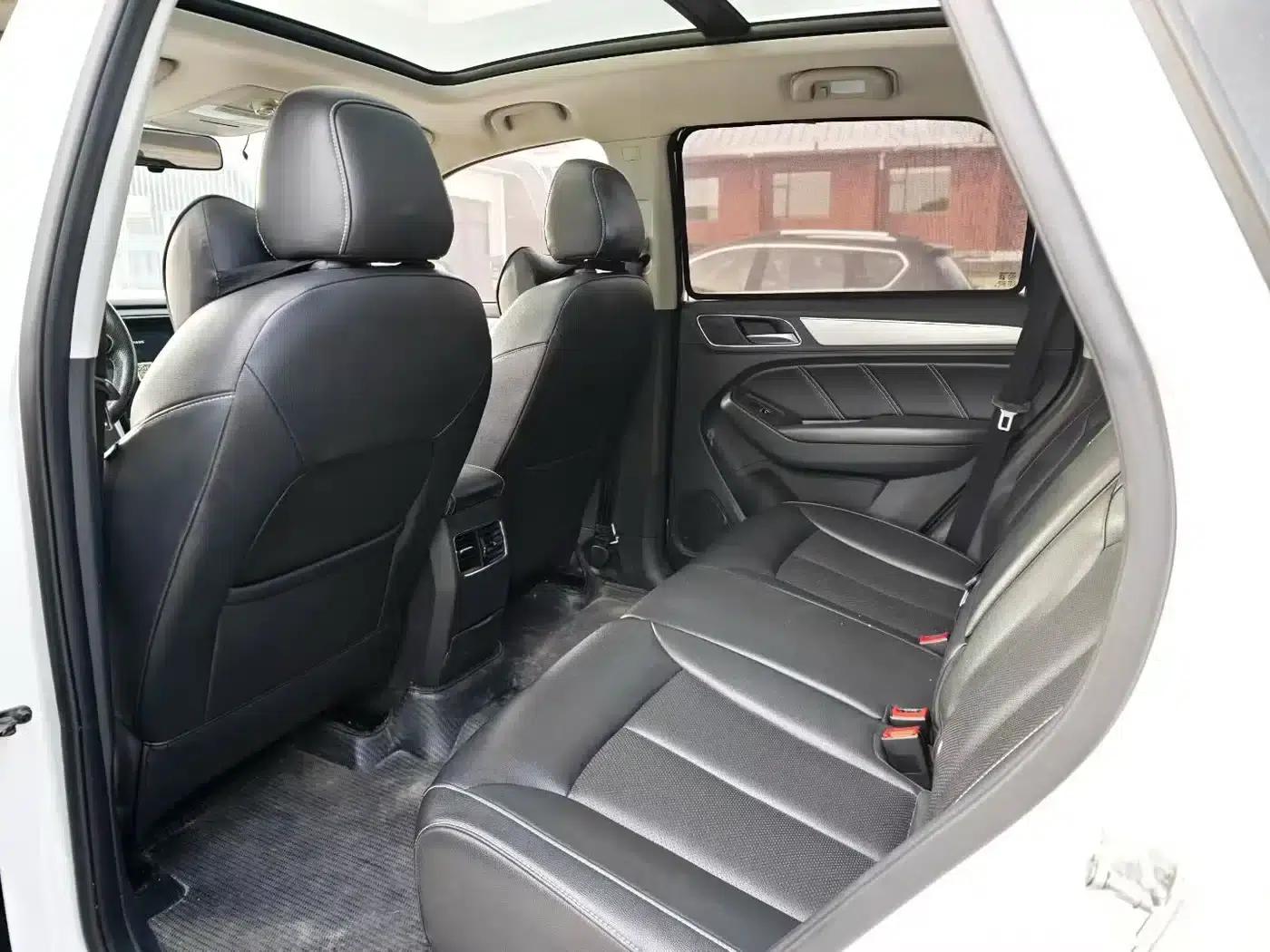 Roewe RX5 2016 20T Two-Wheel Drive Automatic Internet Smart Edition — миниатюра 6