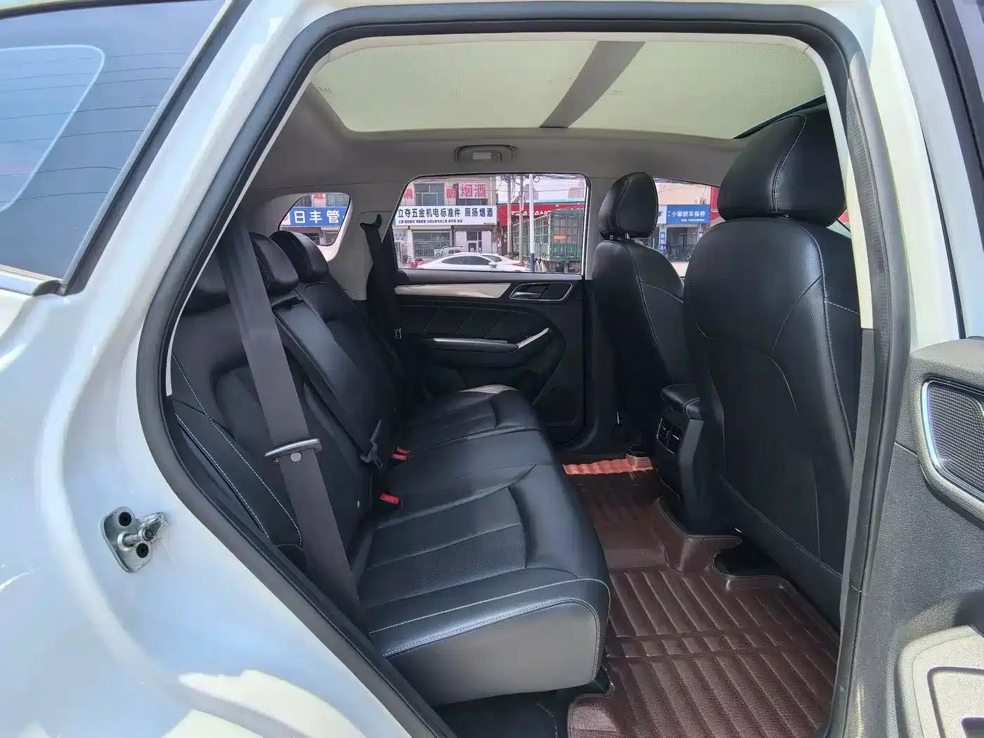 Roewe RX5 2018 20T 2WD Manual Flagship Edition — миниатюра 13