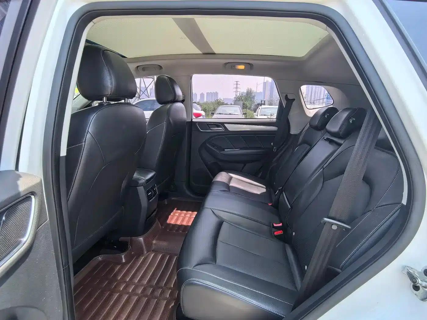 Roewe RX5 2018 20T 2WD Manual Flagship Edition — миниатюра 15