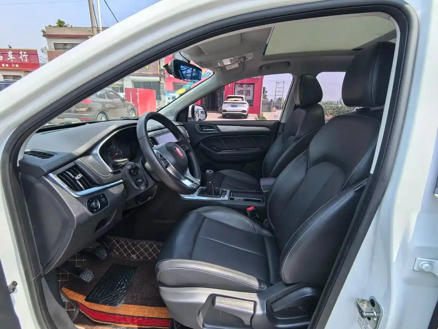 Roewe RX5 2018 20T 2WD Manual Flagship Edition — миниатюра 8