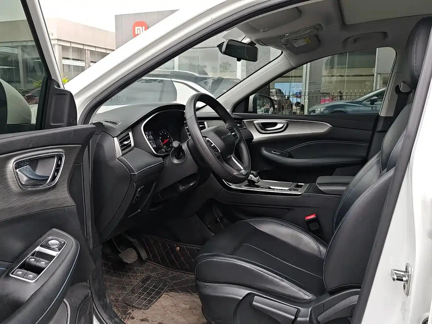 Roewe RX5 2022 330TGI Automatic National Trend Edition — миниатюра 3