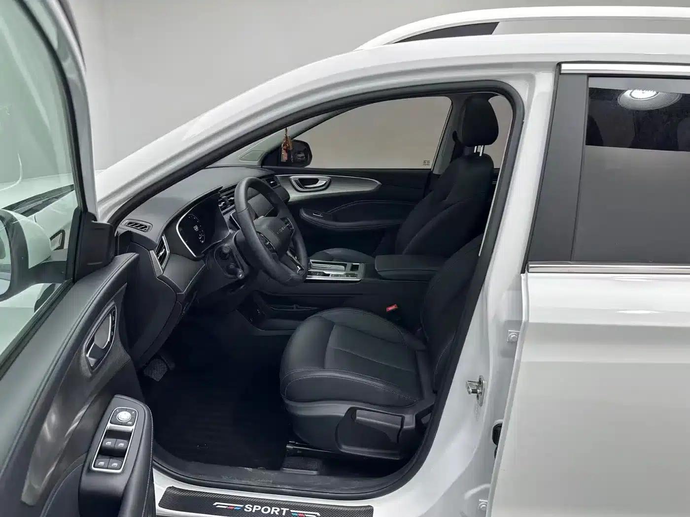 Roewe RX5 2023 PLUS 330TGI Automatic Trendsetting Smart Edition — миниатюра 5