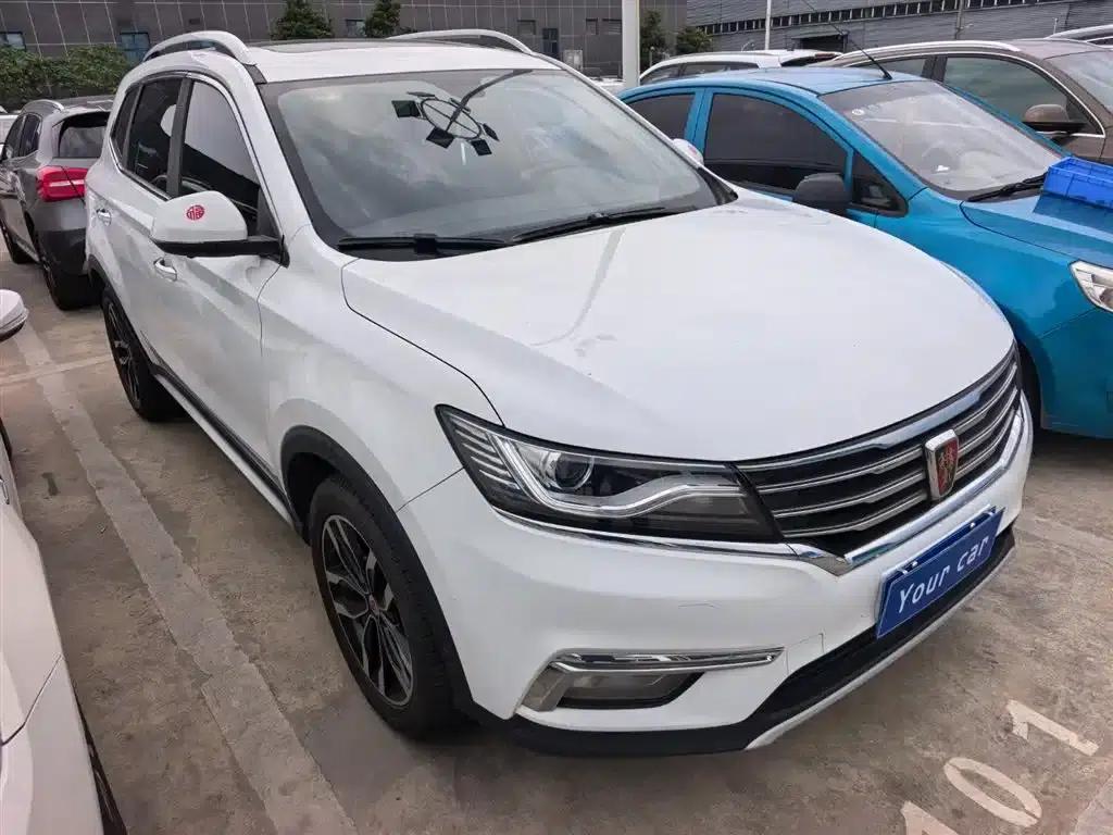 Roewe RX5 2016 30T 2WD Automatic Internet Smart Edition — миниатюра 3