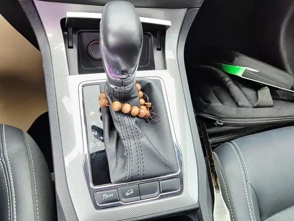 Roewe RX5 2020 20T Automatic 4G Connected Super Flagship Edition — миниатюра 14