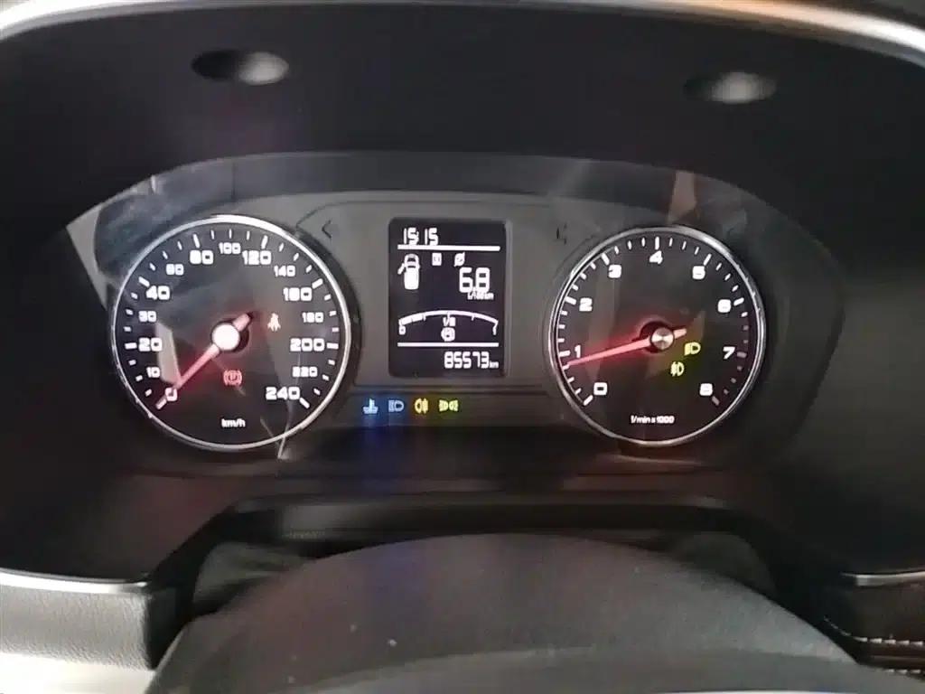 Roewe RX5 2019 20T 2WD Manual 4G Connected Platinum Edition — миниатюра 12