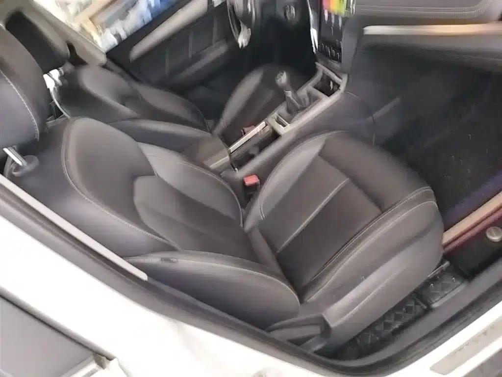 Roewe RX5 2019 20T 2WD Manual 4G Connected Platinum Edition — миниатюра 25