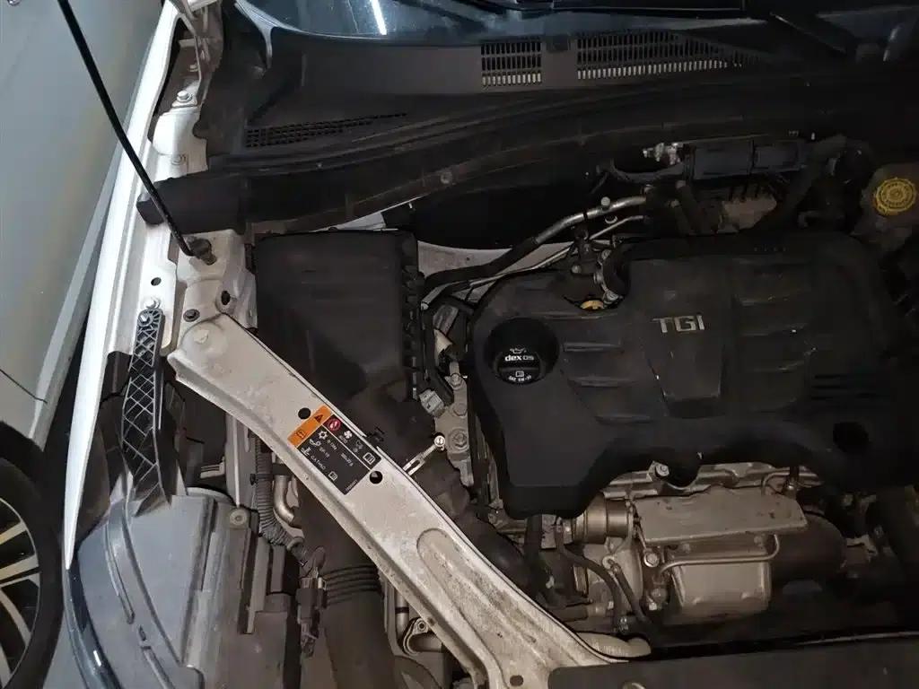 Roewe RX5 2016 20T Two-Wheel Drive Automatic Internet Smart Edition — миниатюра 20