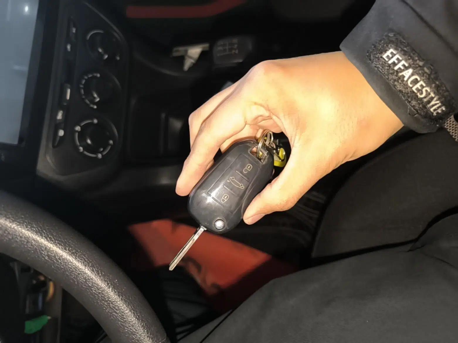 Peugeot 301 2016 1.6L Manual Comfort Edition — миниатюра 12