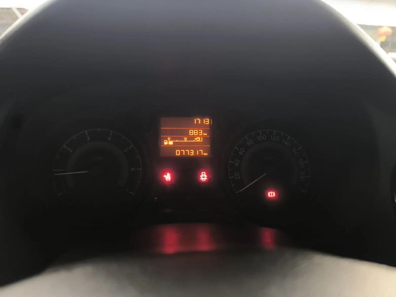 Peugeot 301 2016 1.6L Manual Comfort Edition — миниатюра 15