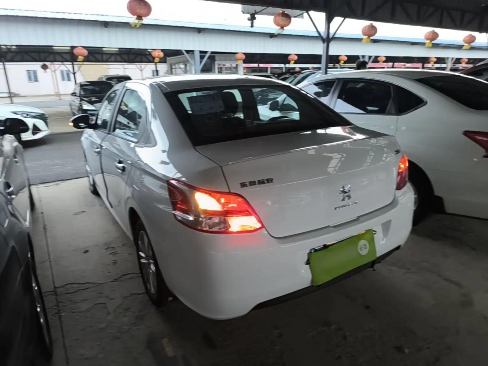 Peugeot 301 2016 1.6L Manual Comfort Edition — миниатюра 4