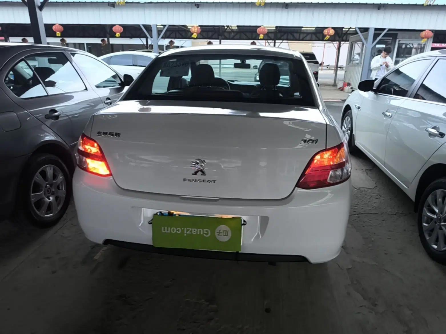 Peugeot 301 2016 1.6L Manual Comfort Edition — миниатюра 5