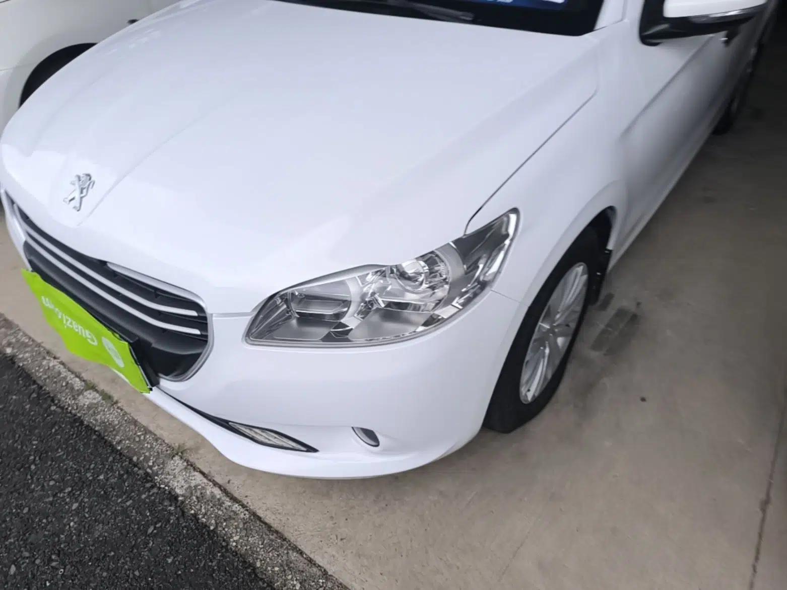 Peugeot 301 2016 1.6L Manual Comfort Edition — миниатюра 9