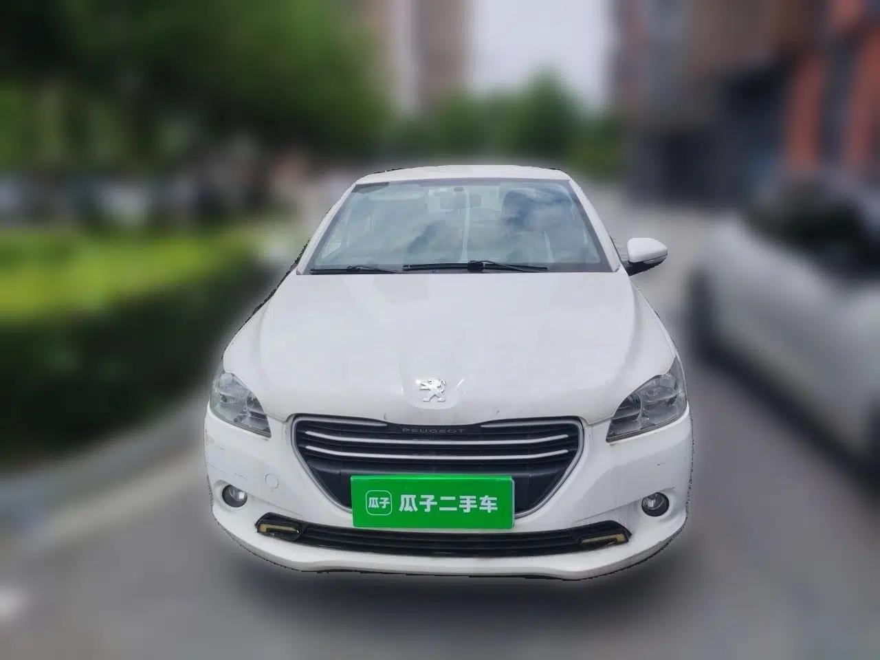 Peugeot 301 2016 1.6L Manual Comfort Edition — миниатюра 2