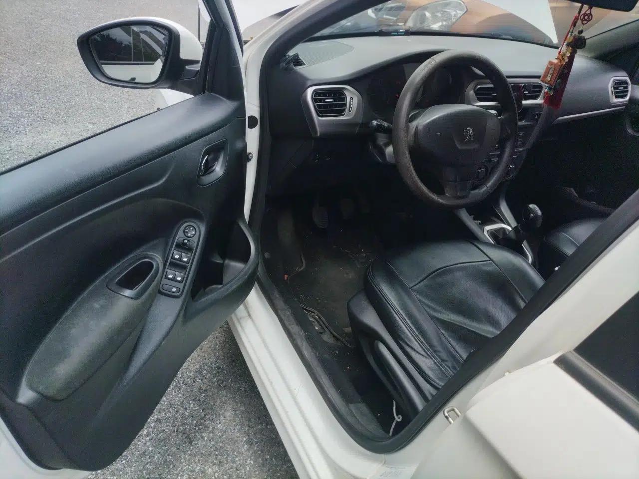 Peugeot 301 2016 1.6L Manual Comfort Edition — миниатюра 17