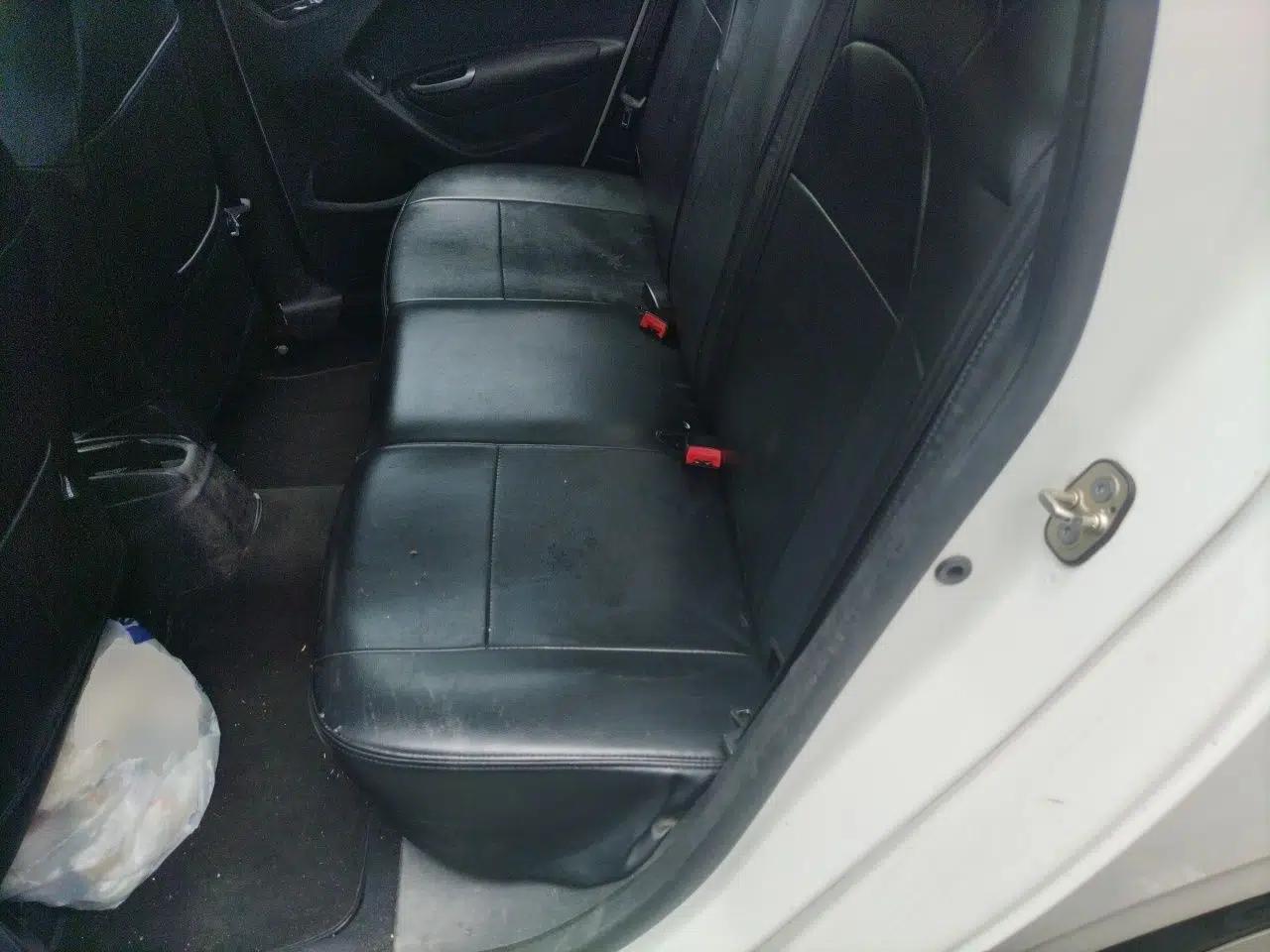 Peugeot 301 2016 1.6L Manual Comfort Edition — миниатюра 18