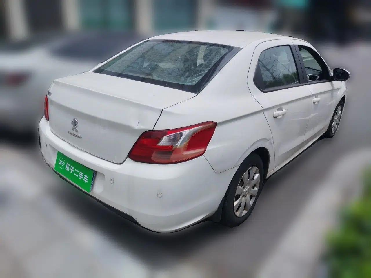 Peugeot 301 2016 1.6L Manual Comfort Edition — миниатюра 6