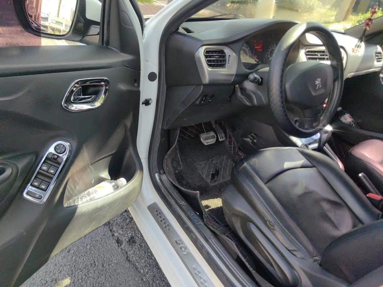 Peugeot 301 2016 1.6L Automatic Comfort Edition — миниатюра 17