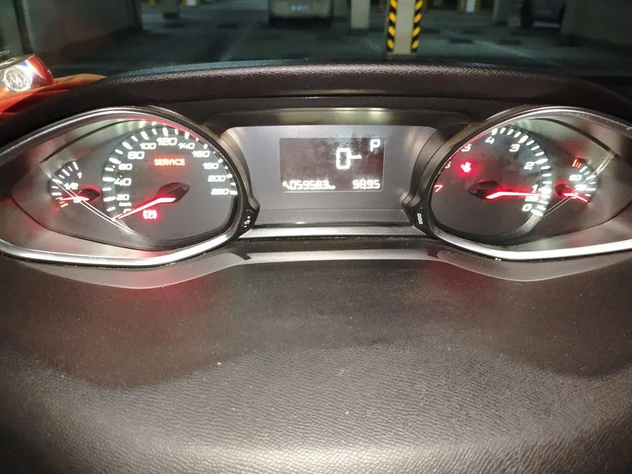 Peugeot 308S 2015 1.2T Automatic Jingchi Edition — миниатюра 12