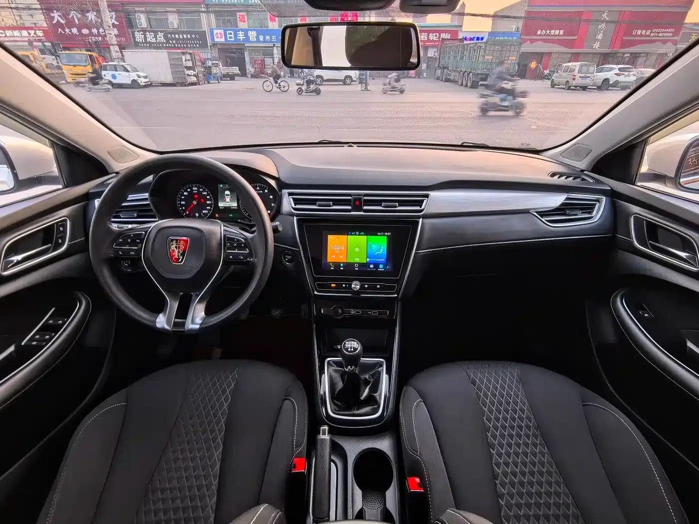 Roewe i5 2020 1.5L Manual 4G Connected Leading Edition — миниатюра 10
