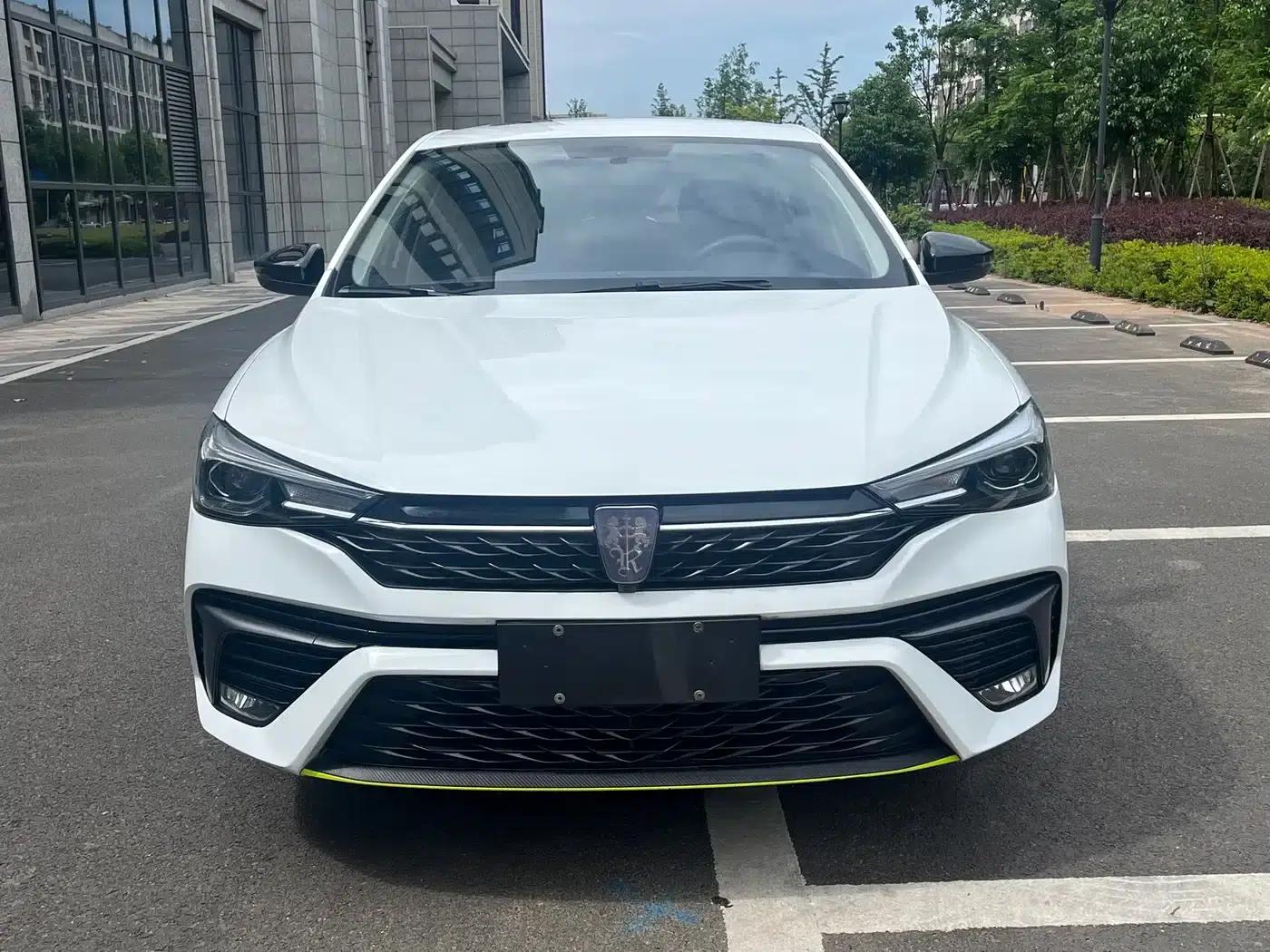 Roewe i5 2021 1.5L Manual Platinum Edition — миниатюра 2