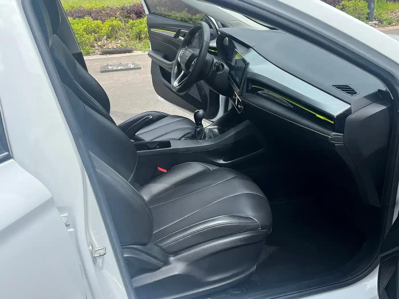 Roewe i5 2021 1.5L Manual Platinum Edition — миниатюра 11