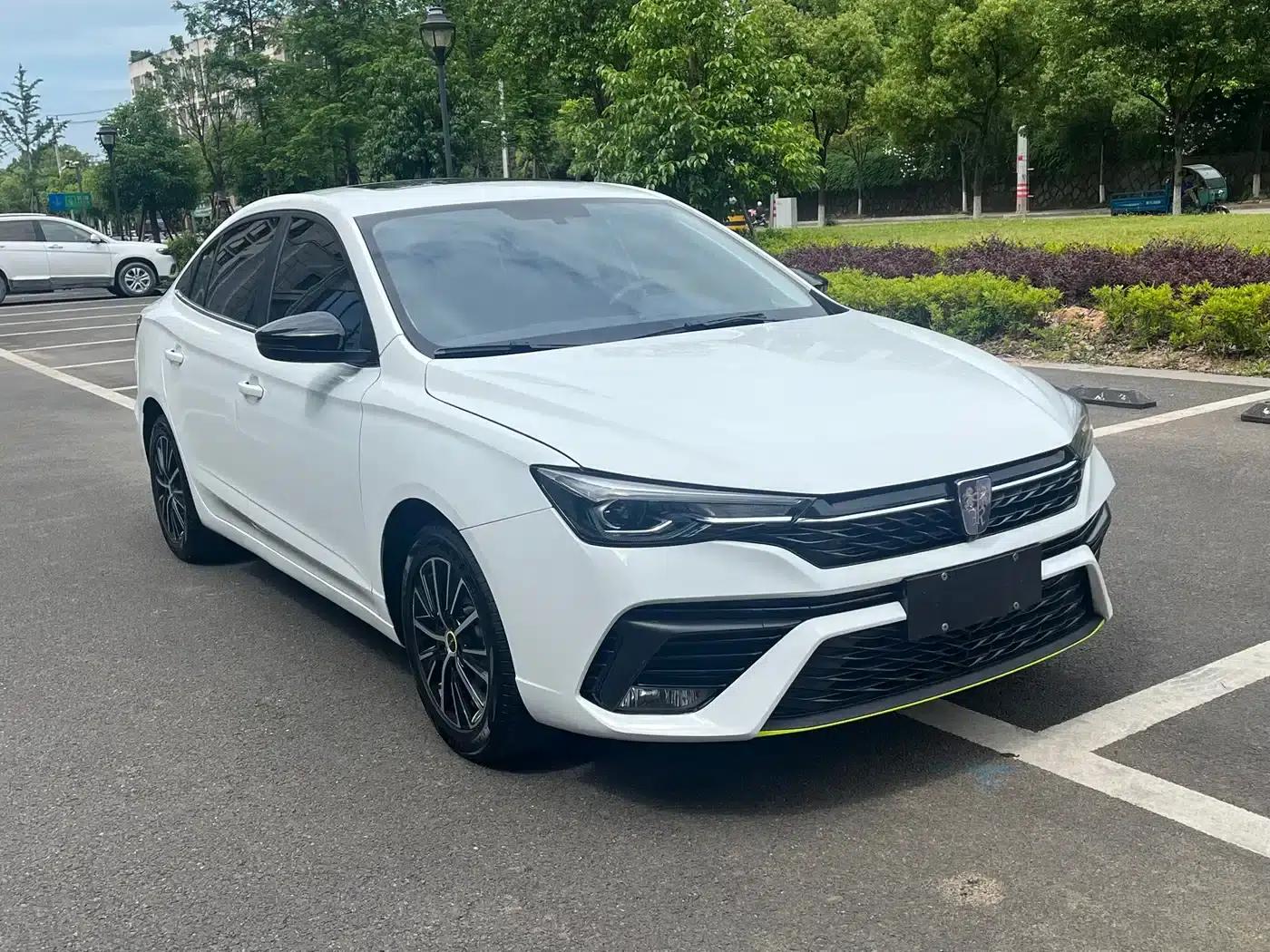 Roewe i5 2021 1.5L Manual Platinum Edition — миниатюра 3