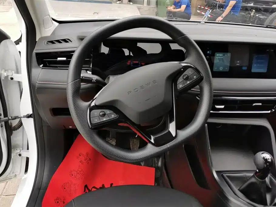 Roewe i5 2023 1.5L Manual Comfort Edition — миниатюра 15