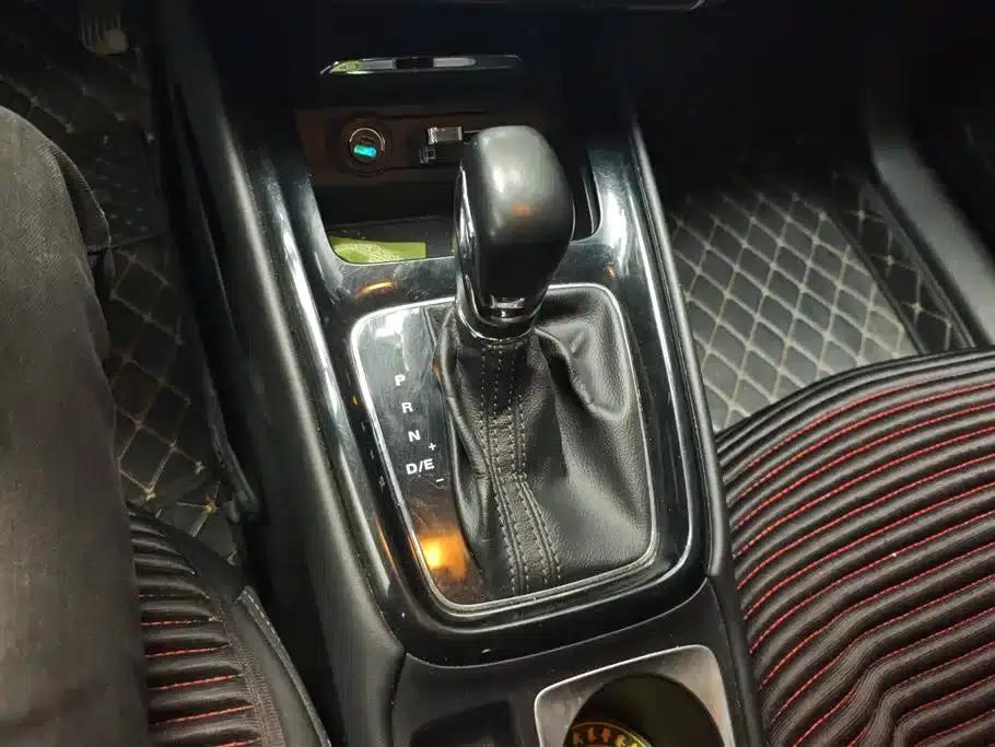 Roewe i5 2019 1.5L Automatic 4G Connected Flagship Edition — миниатюра 16
