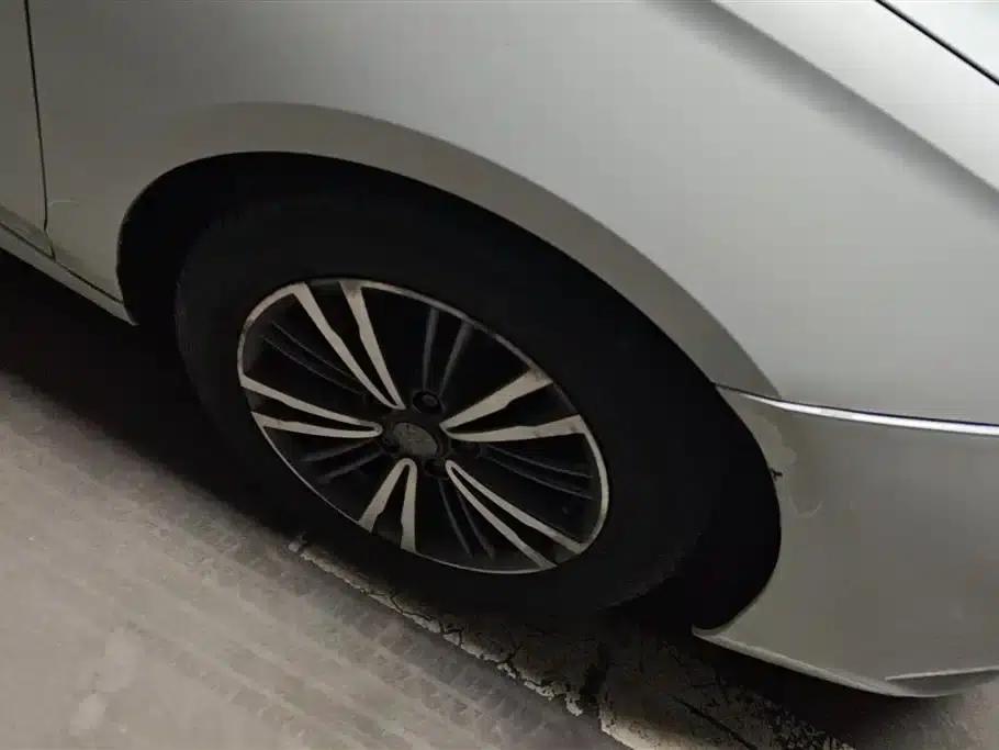 Roewe i5 2019 1.5L Automatic 4G Connected Flagship Edition — миниатюра 6