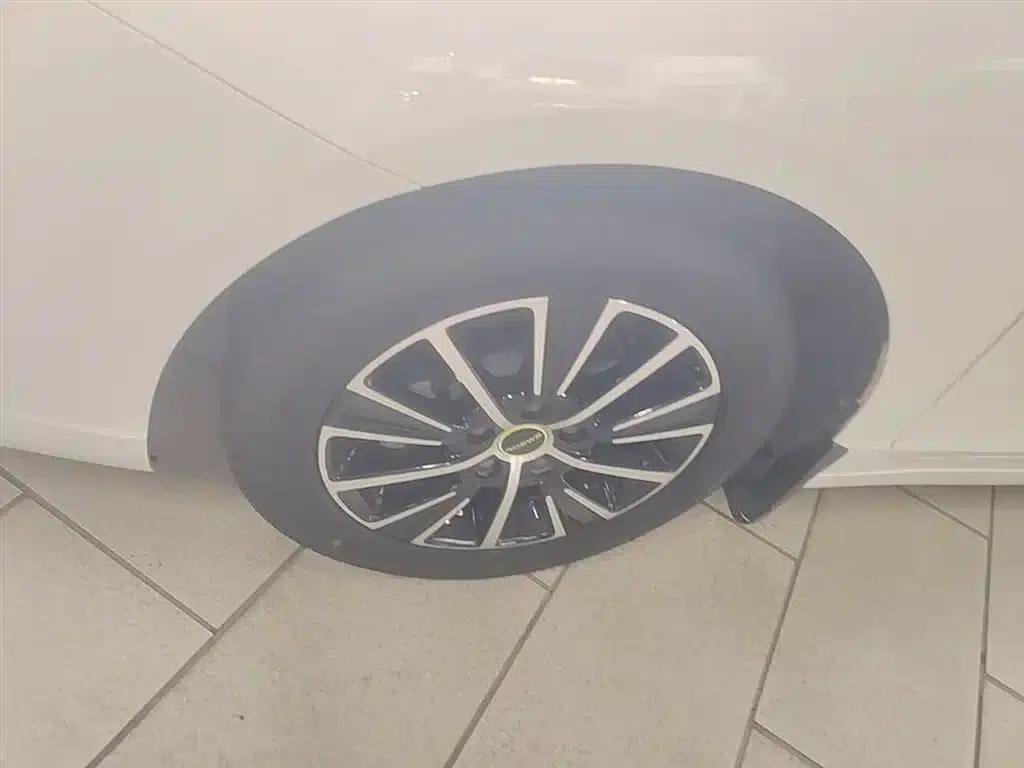 Roewe i5 2021 1.5L CVT Star Edition — миниатюра 23