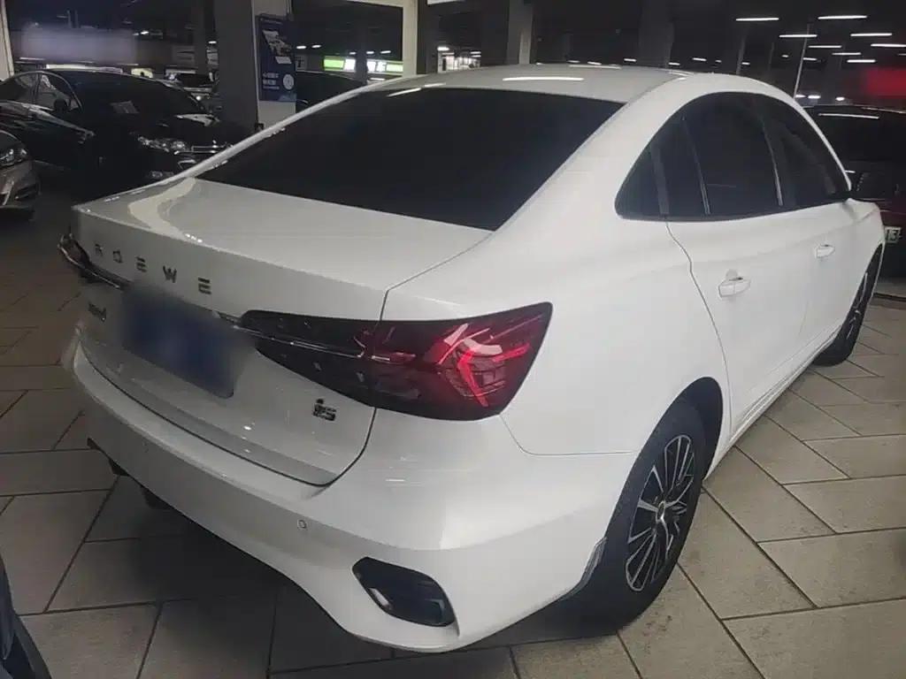 Roewe i5 2021 1.5L CVT Star Edition — миниатюра 7