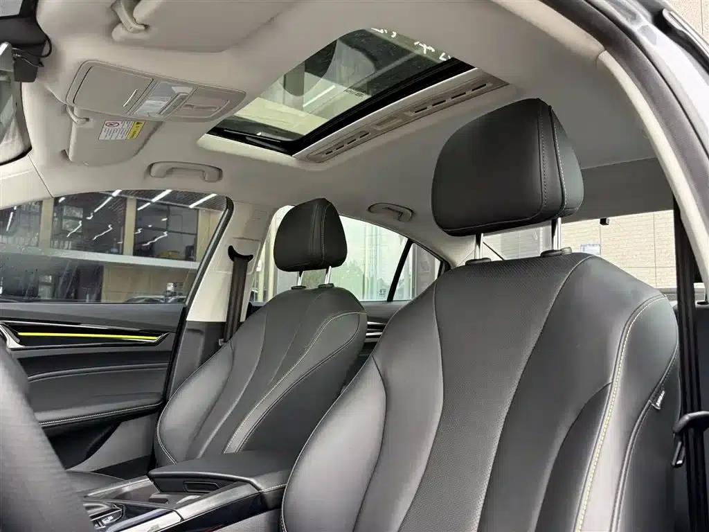 Roewe i5 2021 Facelift 1.5L CVT Diamond Edition — миниатюра 8