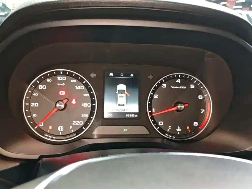 Roewe i5 2019 1.5L Manual 4G Connected Flagship Edition — миниатюра 12
