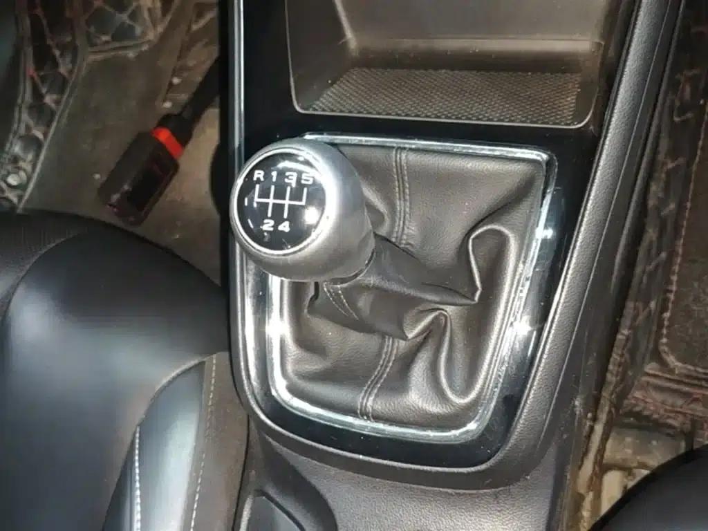 Roewe i5 2019 1.5L Manual 4G Connected Flagship Edition — миниатюра 14