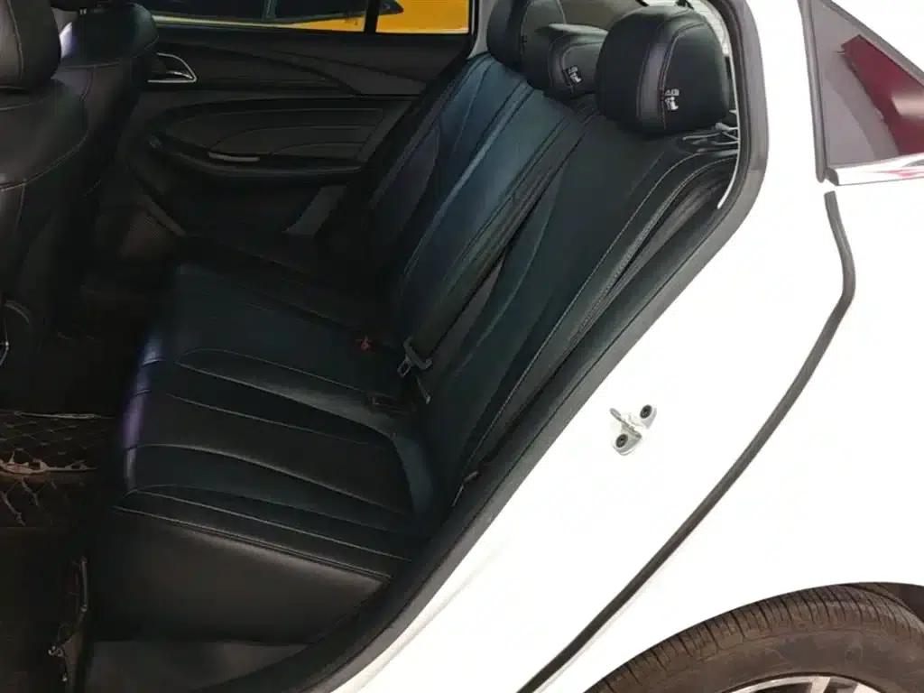 Roewe i5 2019 1.5L Manual 4G Connected Flagship Edition — миниатюра 17