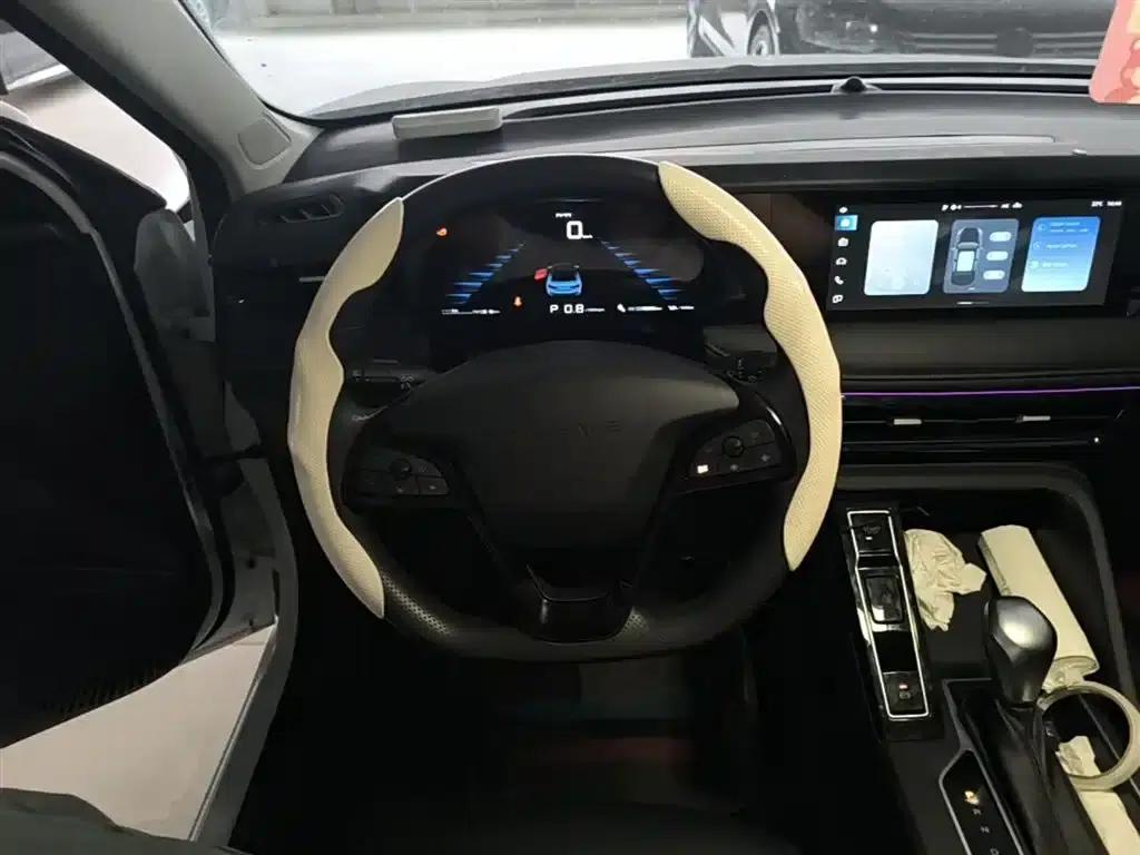 Roewe i5 2023 1.5L CVT Luxury Edition — миниатюра 11