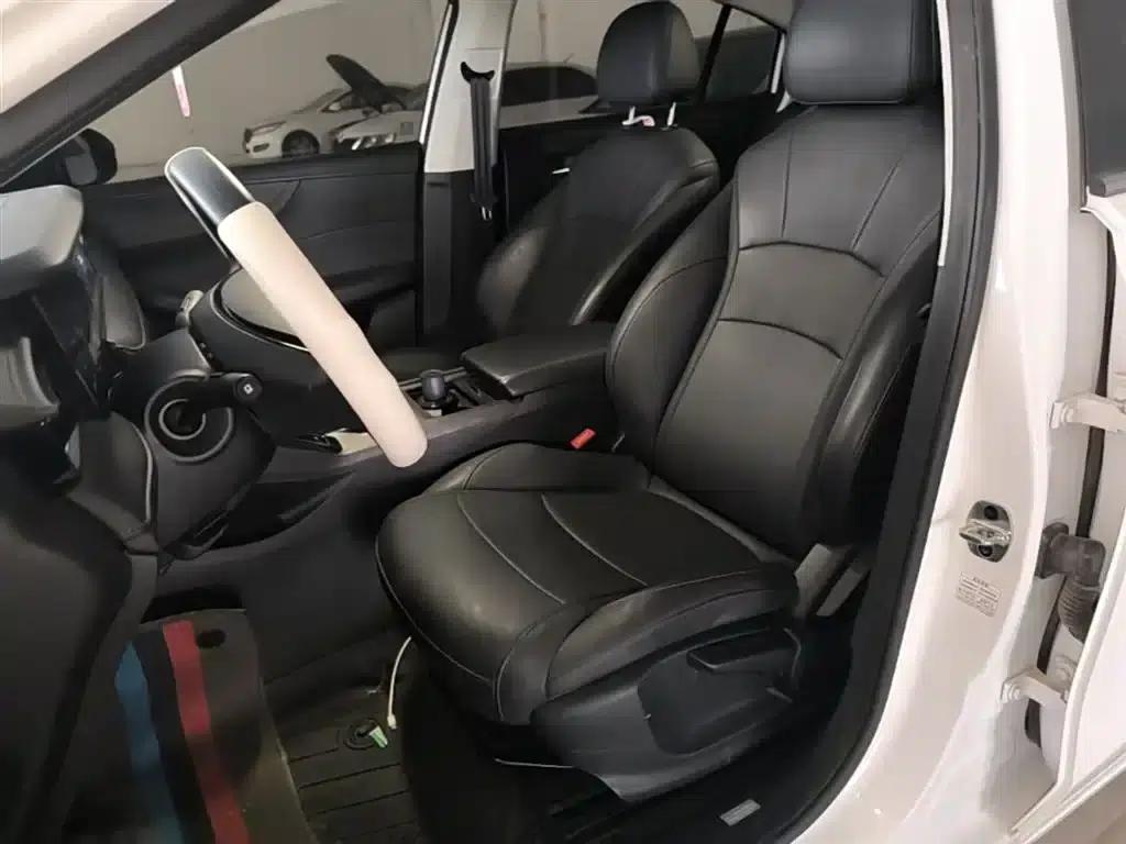 Roewe i5 2023 1.5L CVT Luxury Edition — миниатюра 15