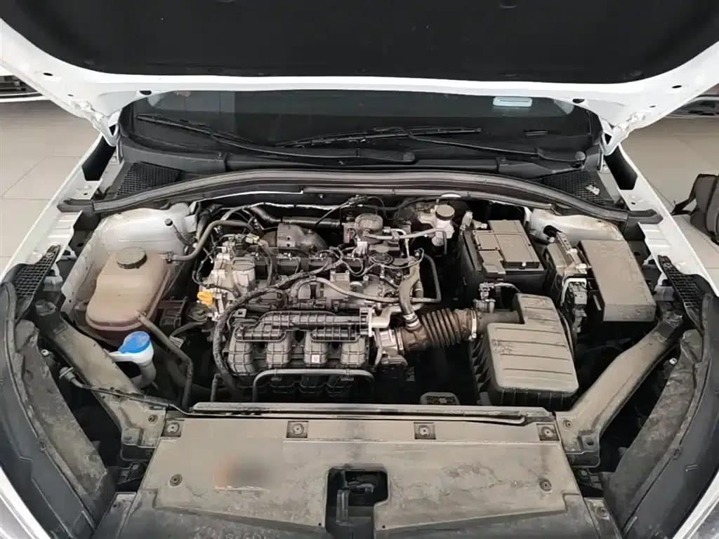 Roewe i5 2023 1.5L CVT Luxury Edition — миниатюра 20