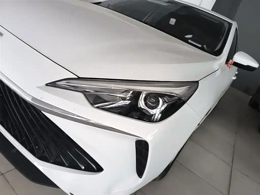 Roewe i5 2023 1.5L CVT Luxury Edition — миниатюра 24